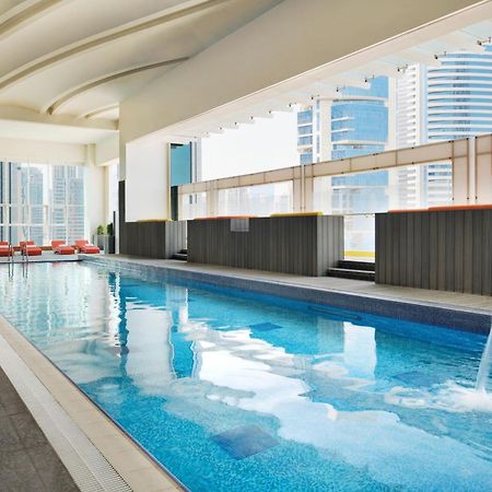 Delta Hotels By Marriott City Center 多哈 外观 照片 The swimming pool at the 39th floor